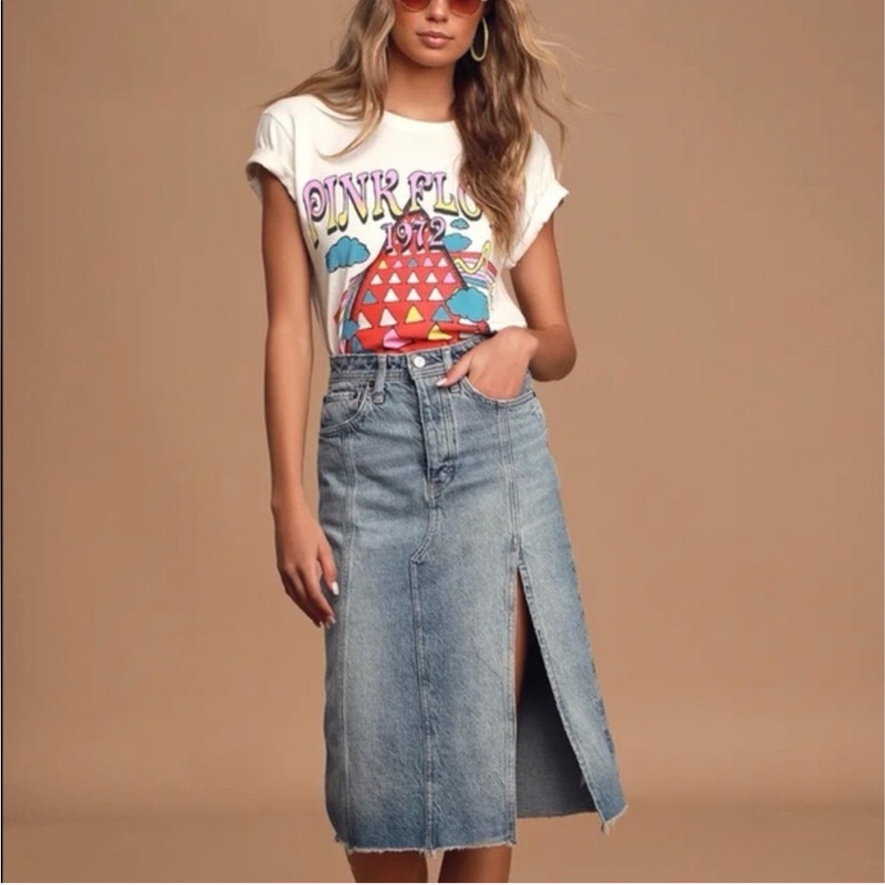 NWOT free people mambo light wash denim raw hem distressed, midi skirt size 31